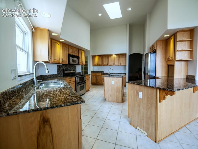 7571 Vanessa Dr, Pueblo, CO 81005