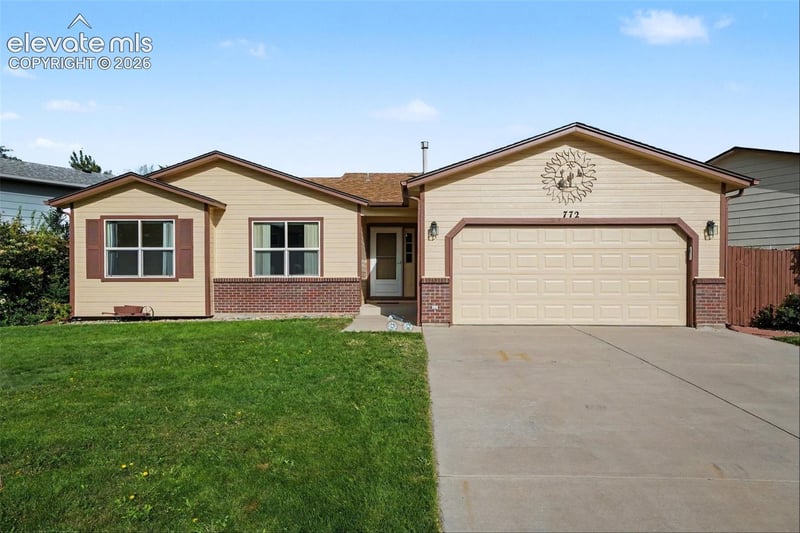 772 Foxwood Dr, Colorado Springs, CO 80911