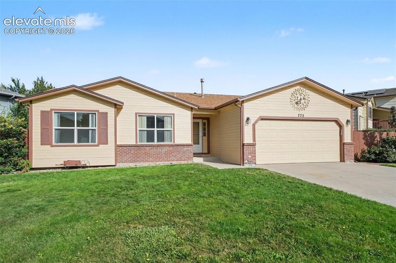 772 Foxwood Dr, Colorado Springs, CO 80911