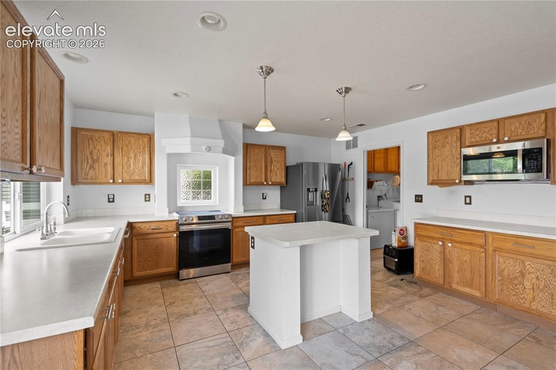 7776 Candlelight Ln, Fountain, CO 80817