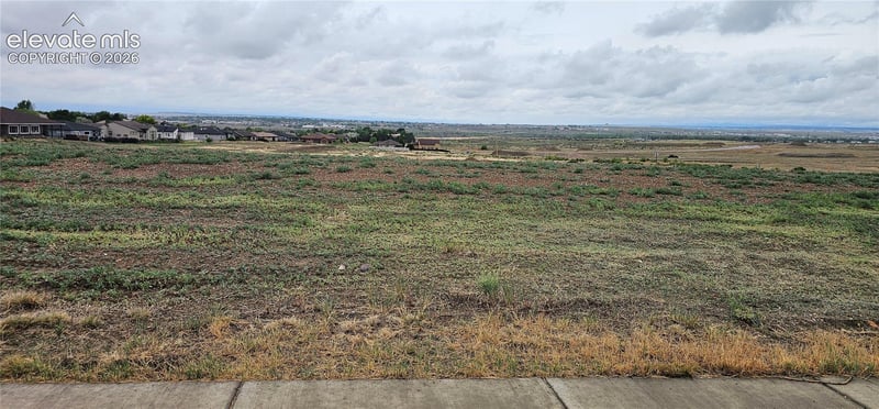 8 Walking Stick Blvd, Pueblo, CO 81001
