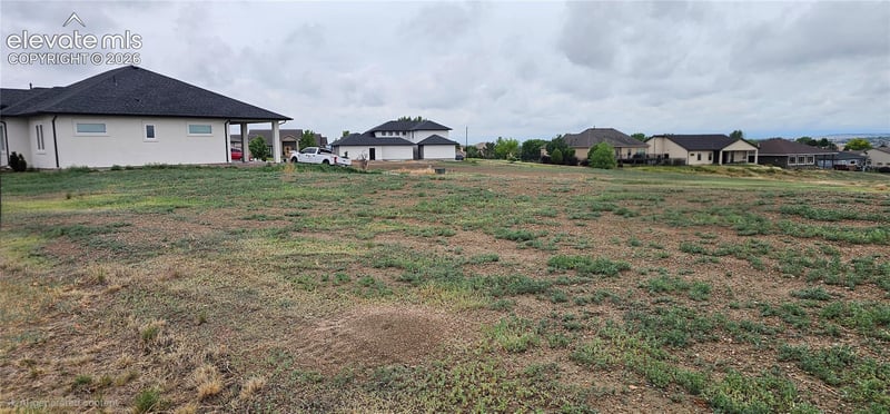 8 Walking Stick Blvd, Pueblo, CO 81001