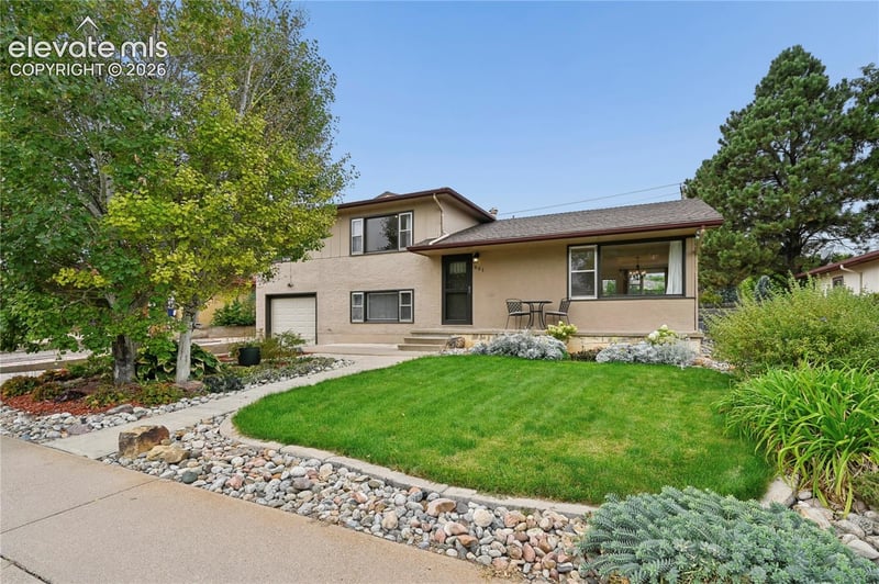 801 Westacres Ave, Pueblo, CO 81005