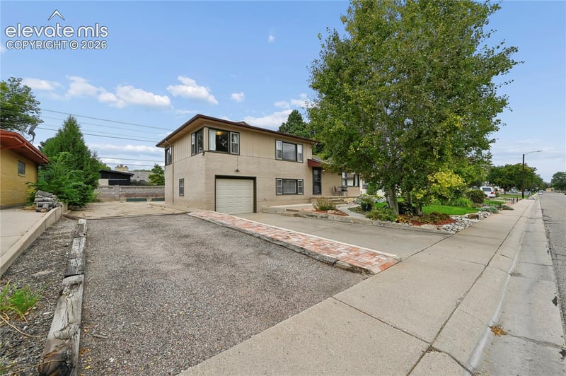 801 Westacres Ave, Pueblo, CO 81005