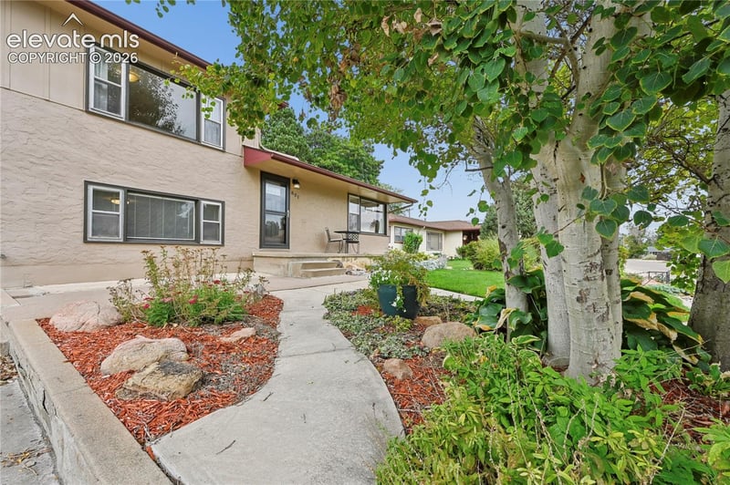 801 Westacres Ave, Pueblo, CO 81005