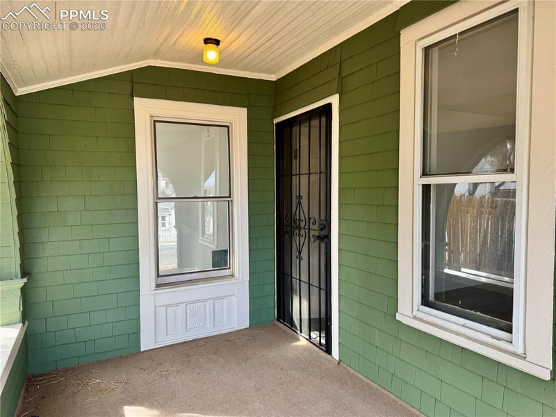 802 N Walnut St, Colorado Springs, CO 80905