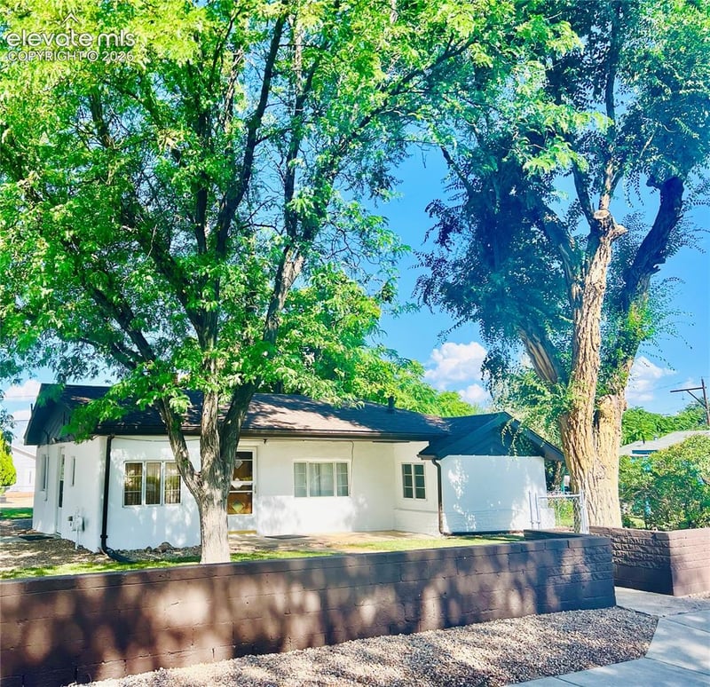 804 Cherry Ln, Pueblo, CO 81005