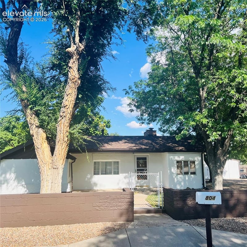 804 Cherry Ln, Pueblo, CO 81005