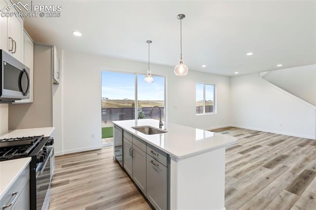 8040 School House Dr, Colorado Springs, CO 80908