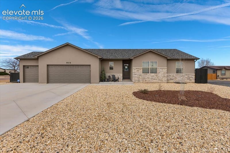 805 N Monarch Dr, Pueblo, CO 81007