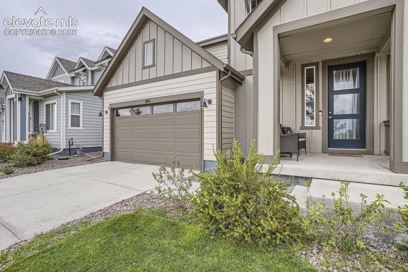 806 White Crow St, Aurora, CO 80018