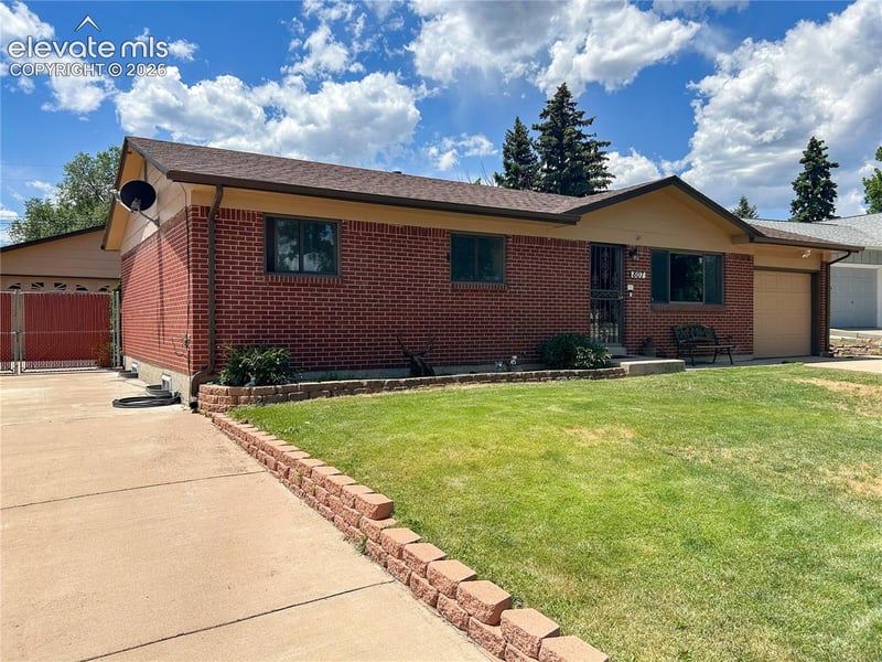807 Dunston St, Colorado Springs, CO 80907