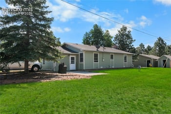 810 Rampart Range Rd, Woodland Park, CO 80863