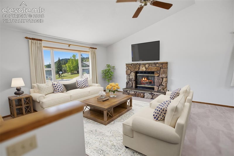812 Red Eagle Ct, Woodland Park, CO 80863