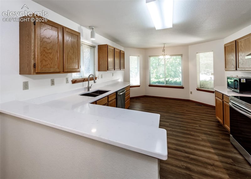8161 Scarborough Dr, Colorado Springs, CO 80920