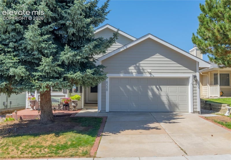 8228 Telegraph Dr, Colorado Springs, CO 80920