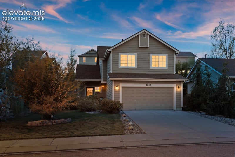 8234 Meadowcrest Dr, Fountain, CO 80817