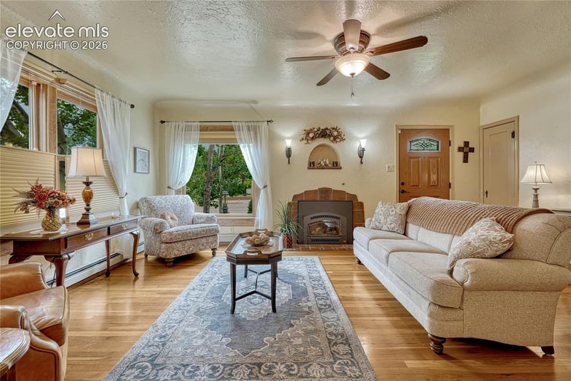 825 N Hancock Ave, Colorado Springs, CO 80903
