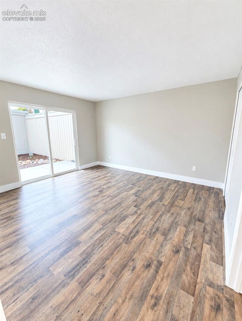 825 San Antonio Pl, Colorado Springs, CO 80906