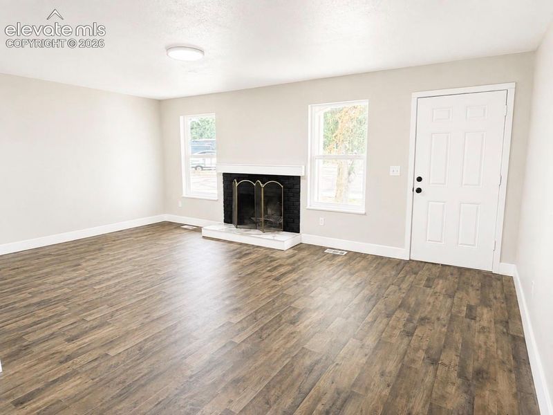 825 San Antonio Pl, Colorado Springs, CO 80906