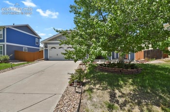 826 Willow Dr, Brighton, CO 80603