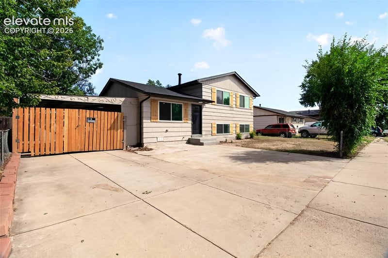 827 Bryce Dr, Colorado Springs, CO 80910