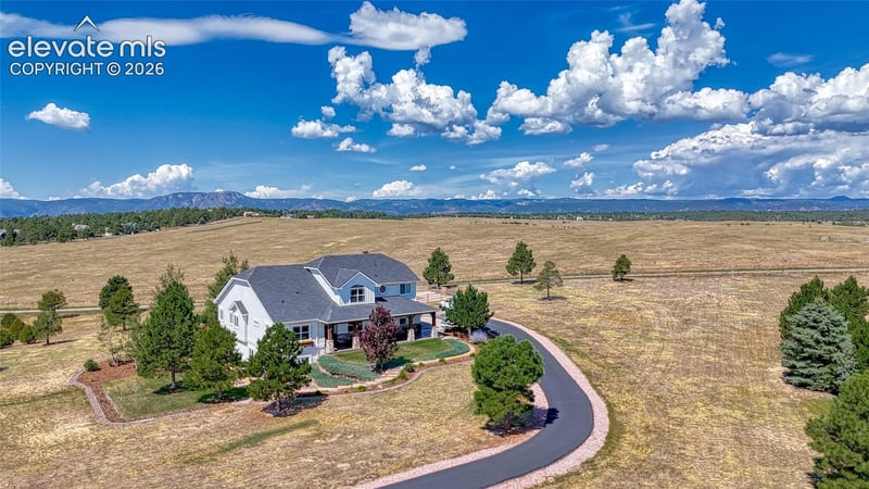830 Newgate Ct, Monument, CO 80132