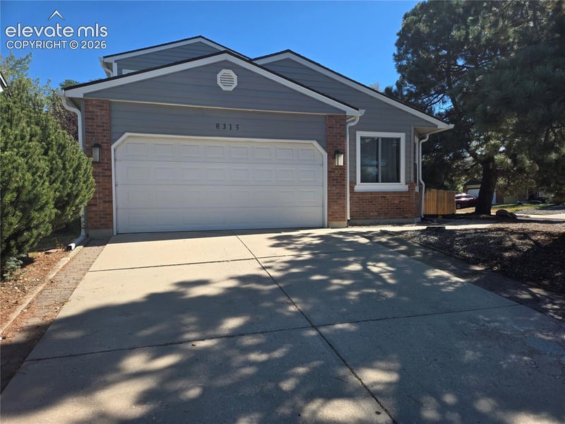 8315 Pepperridge Dr, Colorado Springs, CO 80920