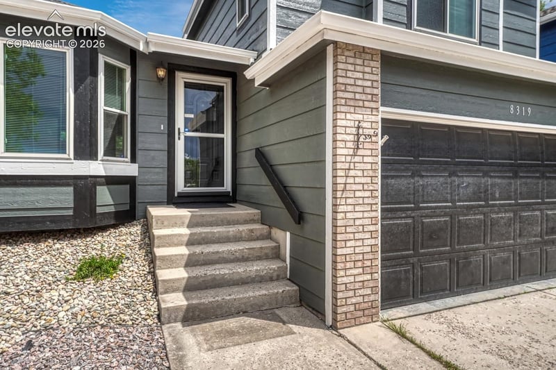 8319 Chancellor Dr, Colorado Springs, CO 80920
