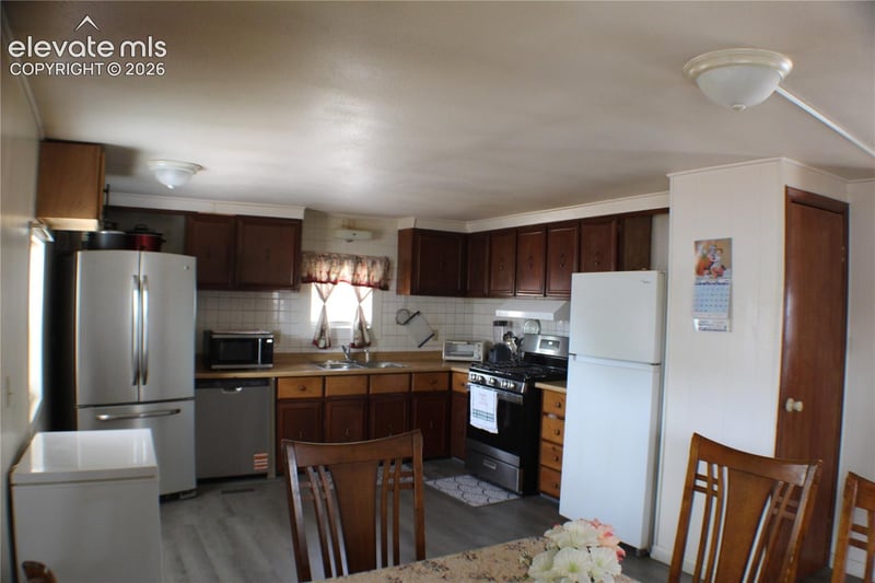 835 Aspen Cir, Pueblo, CO 81006