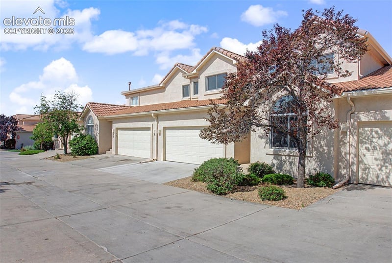 84 Luxury Ln, Colorado Springs, CO 80921