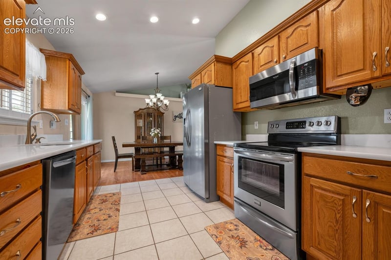 841 S Dogwood Dr, Pueblo, CO 81007