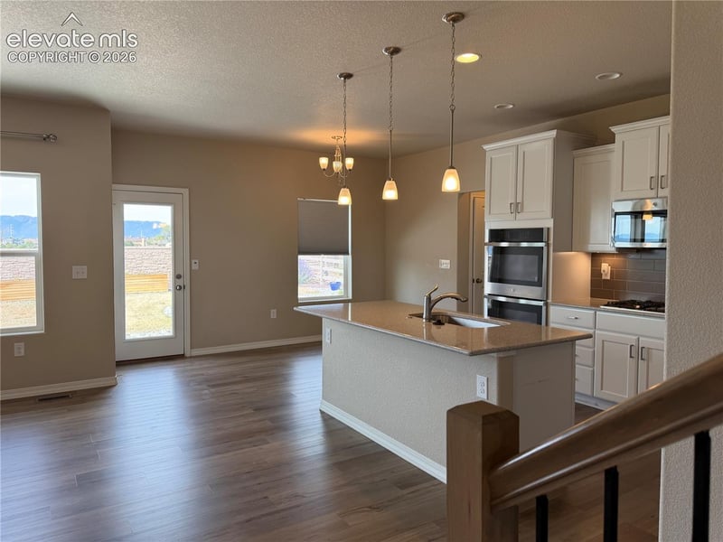8442 Noreen Falls Dr, Colorado Springs, CO 80924