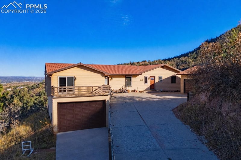 845 Crystal Park Rd, Manitou Springs, CO 80829