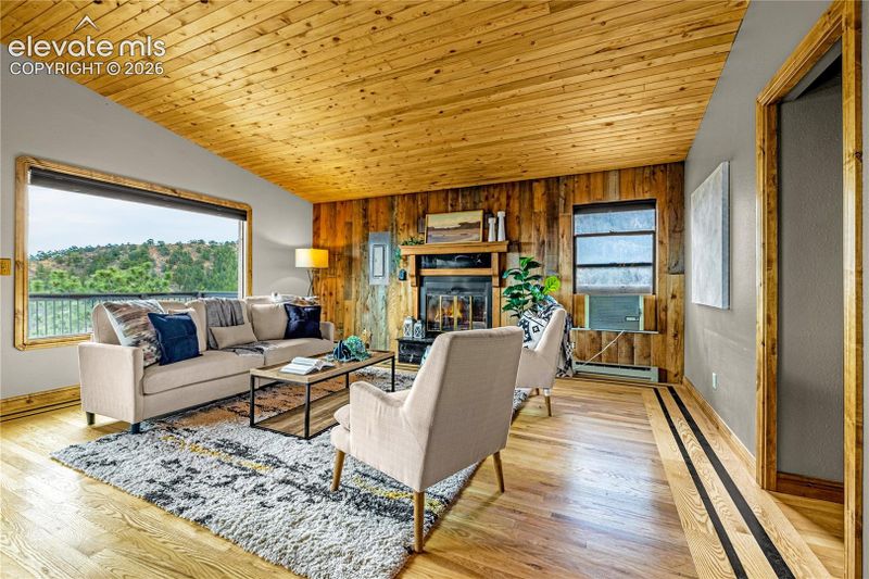 845 Crystal Park Rd, Manitou Springs, CO 80829