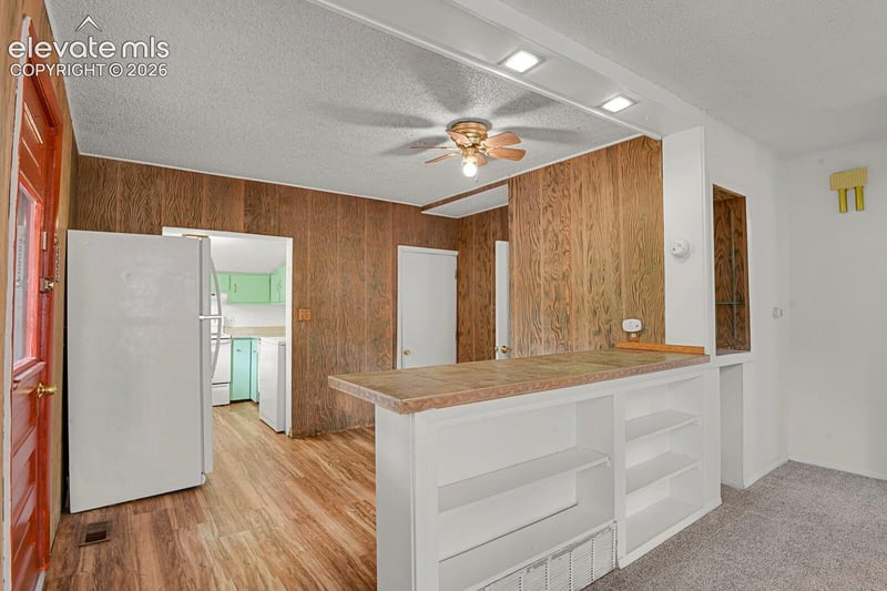 860 Prospect Pl, Manitou Springs, CO 80829