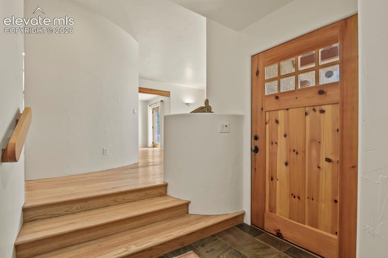 887 Oxford Ln, Colorado Springs, CO 80905