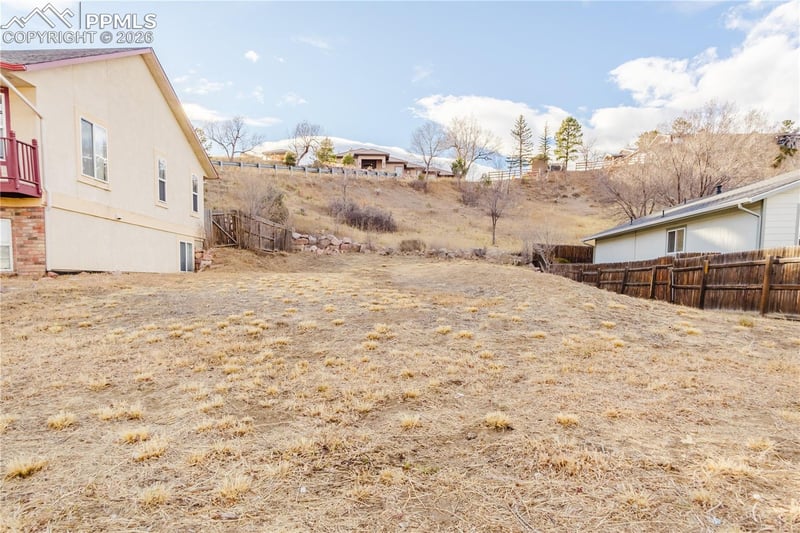 890 Columbine Ave, Colorado Springs, CO 80904
