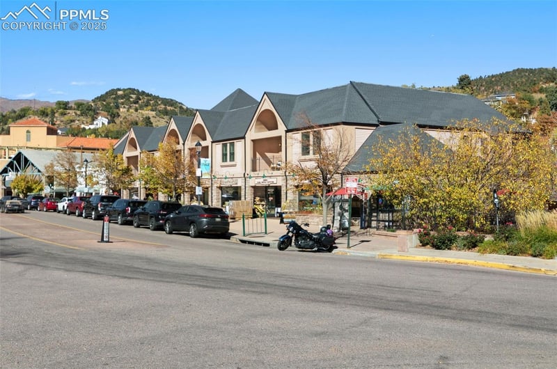 906 Manitou Ave #201, Manitou Springs, CO 80829