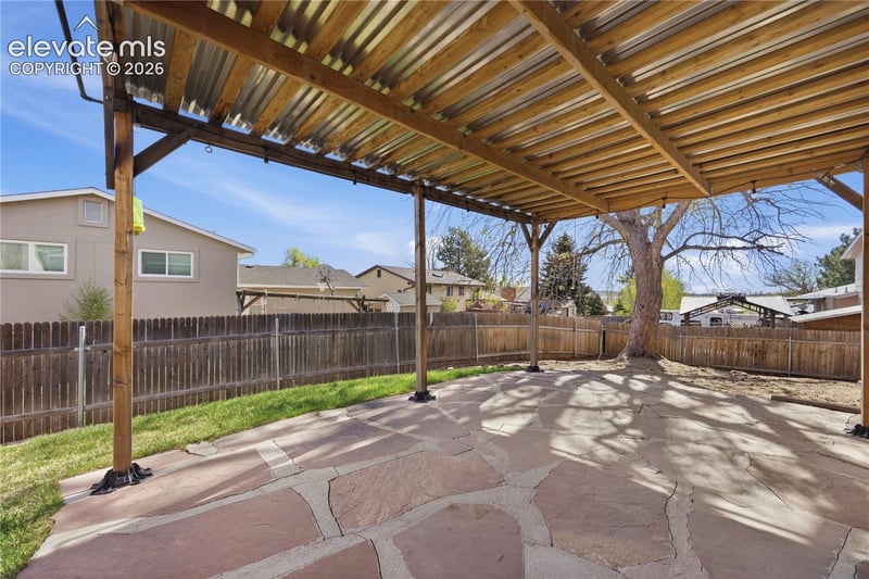 912 Amsterdam Dr, Colorado Springs, CO 80907