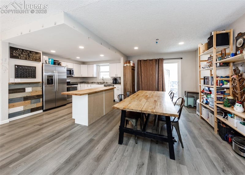 913 Cardinal St, Colorado Springs, CO 80911