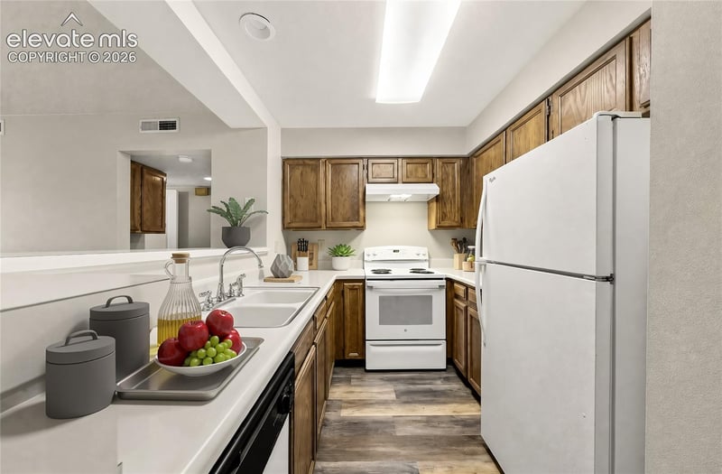 914 Acapulco Ct, Colorado Springs, CO 80910
