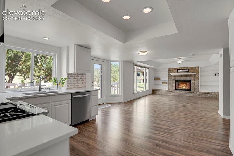 916 W Caribou Dr, Monument, CO 80132