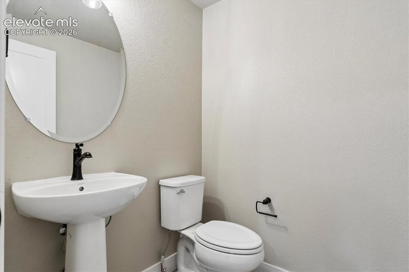 9160 Lanceleaf Dr, Colorado Springs, CO 80925