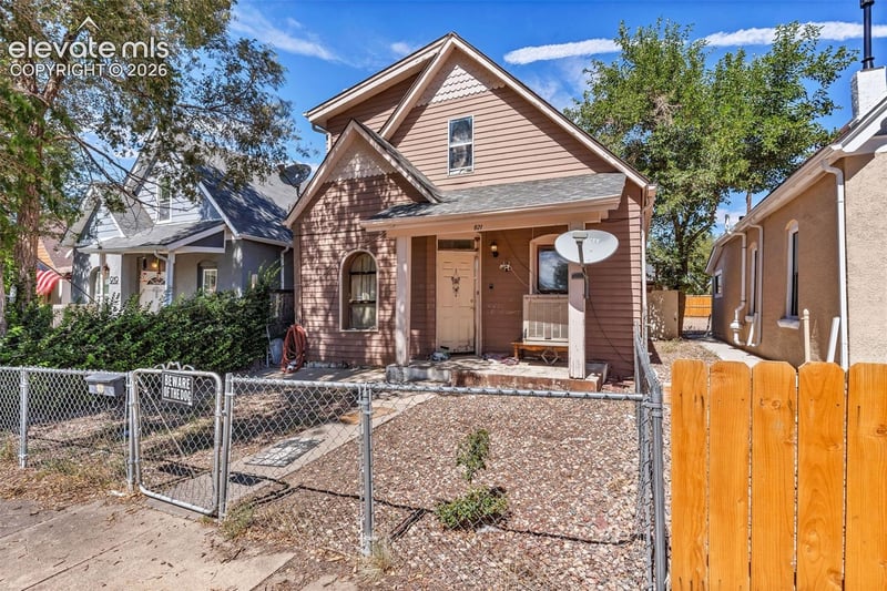 921 E 7th St, Pueblo, CO 81001