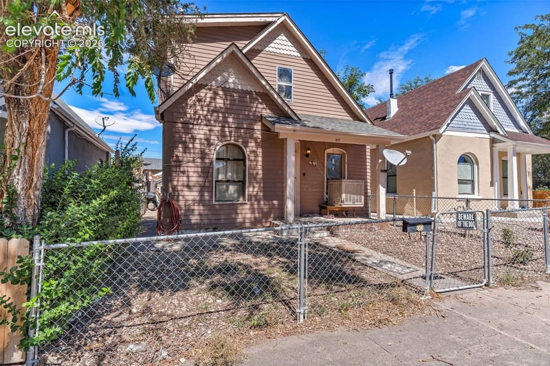 921 E 7th St, Pueblo, CO 81001