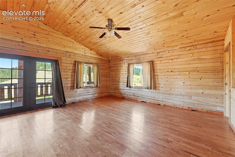 927 Stonehenge Dr, Florissant, CO 80816