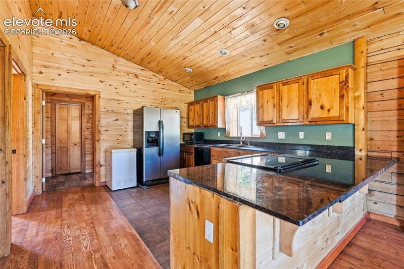 927 Stonehenge Dr, Florissant, CO 80816