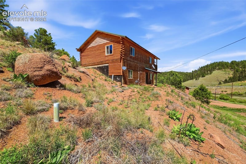 927 Stonehenge Dr, Florissant, CO 80816