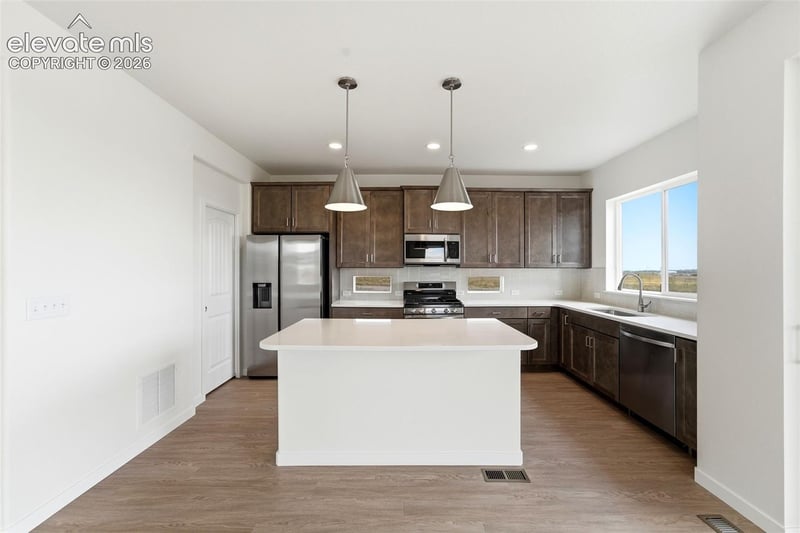 9283 Old Divide Dr, Colorado Springs, CO 80908